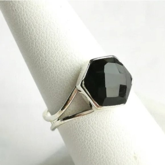 Nwt Black onyx sterling silver ring size 8.5 - Picture 1 of 6